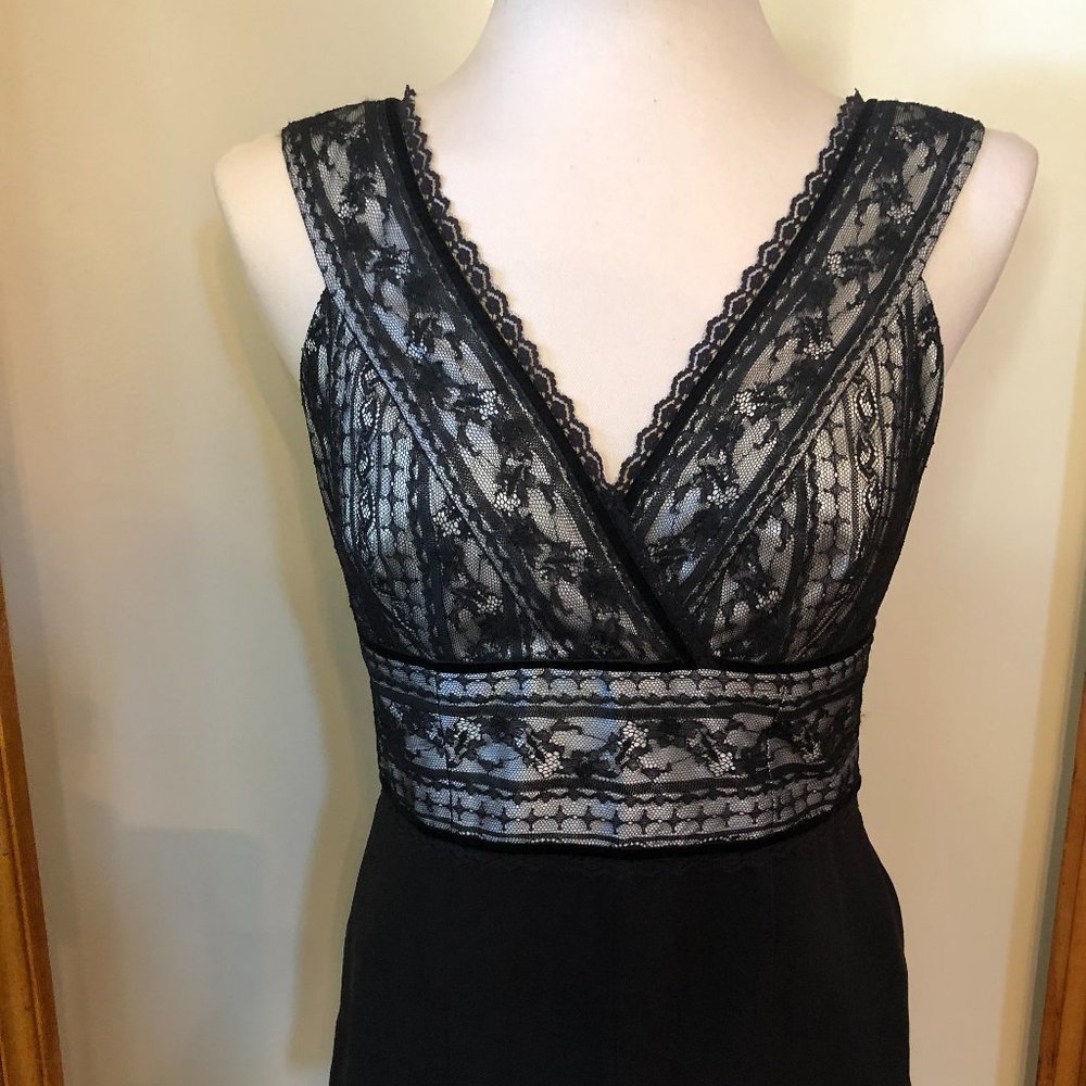 Ann Taylor Camisole, Black and Off-White V-Neck NWT